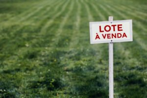 Informações Sobre Lotes à Venda